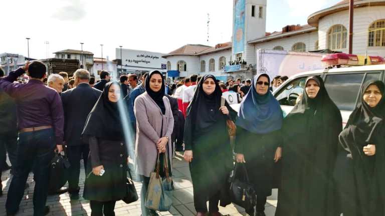 حضور مدیرکل و کارکنان اداره کل آموزش فنی و حرفه ای استان گیلان در راه پیمایی یوم الله ۱۳ آبان